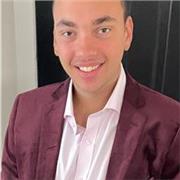 Enthusiastic English Tutor (Spanish Speaker) – Interactive Lessons to Build Confidence and Fluency